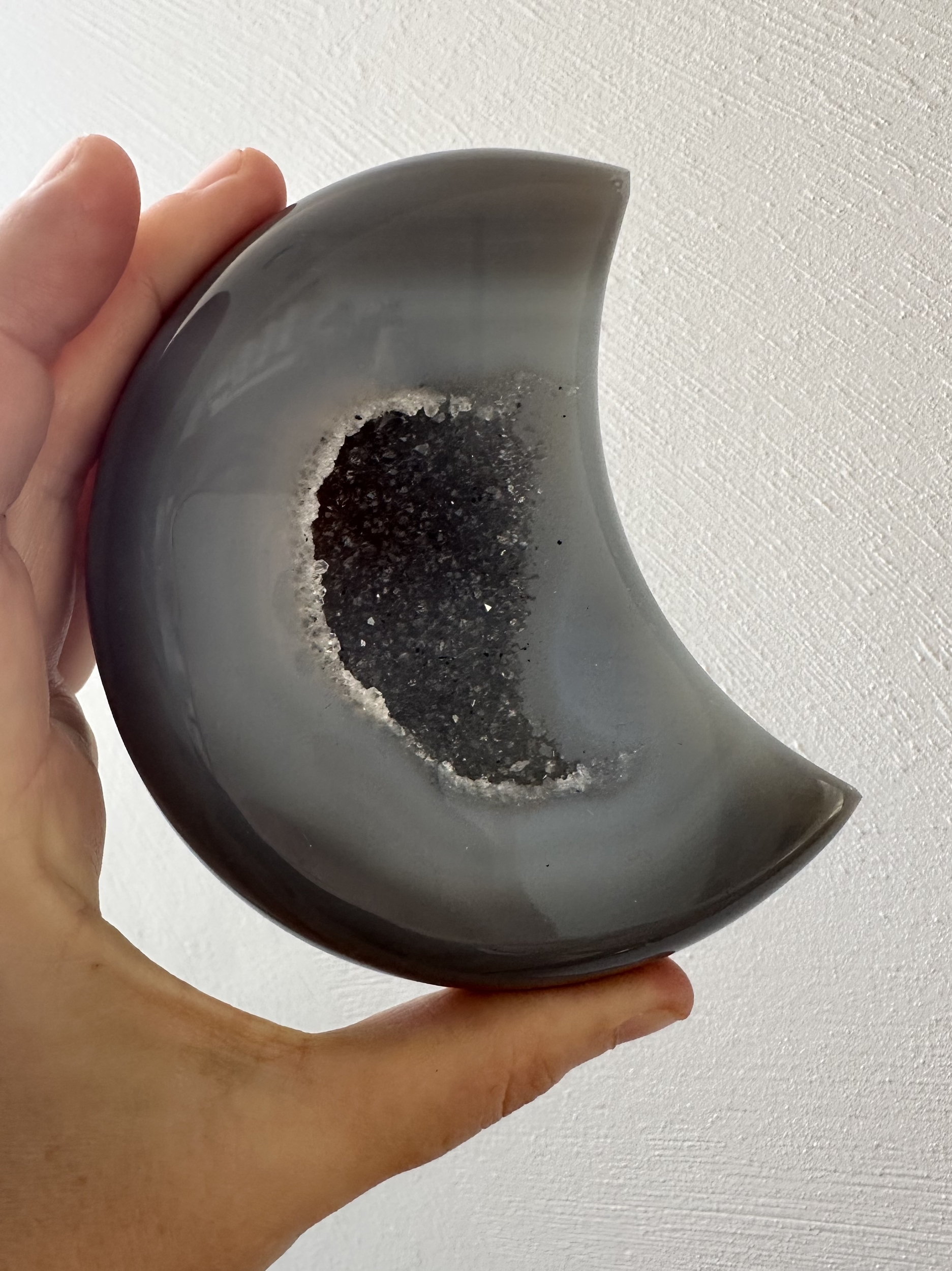 Agate cristalisée sombre1