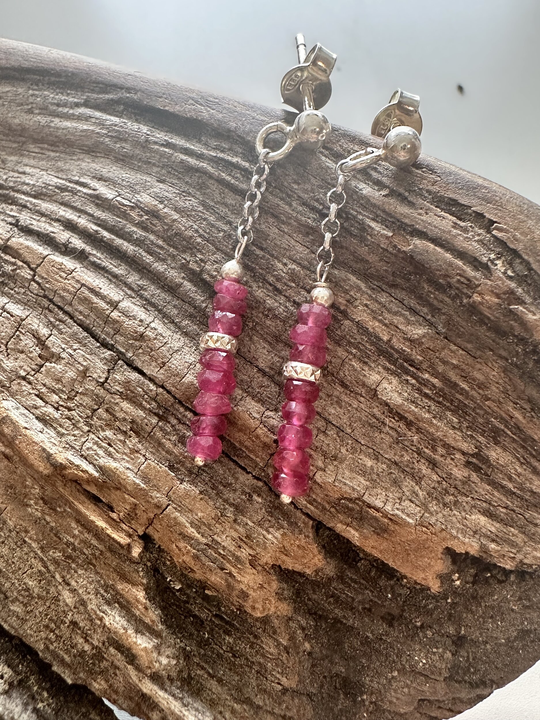 rubis boucles d'oreilles