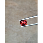 Natural red garnet in rectangle cushion faceted in France 1.3ct Grenat rouge naturel coussin rectangle