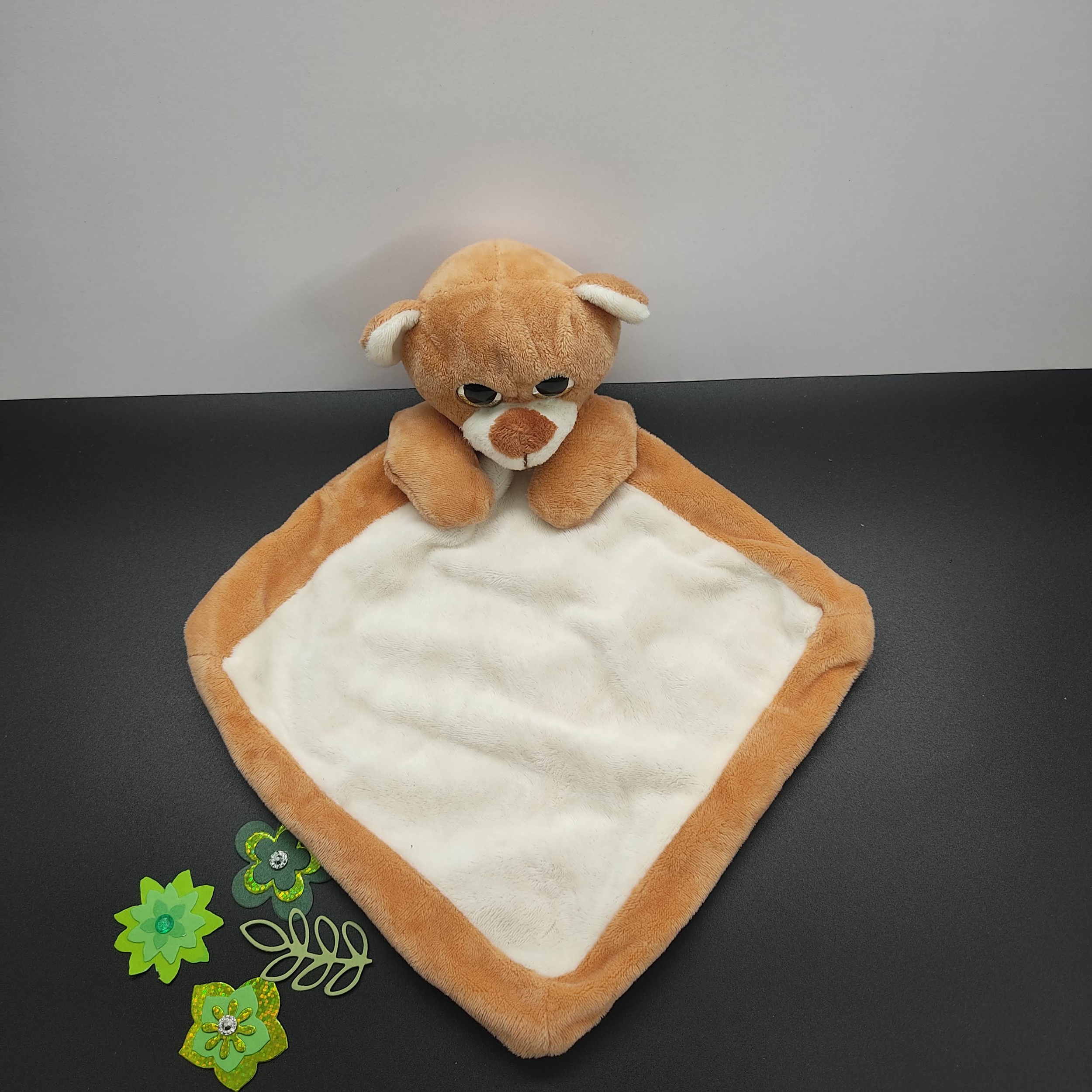 Doudou personnalisé lion grand yeux
