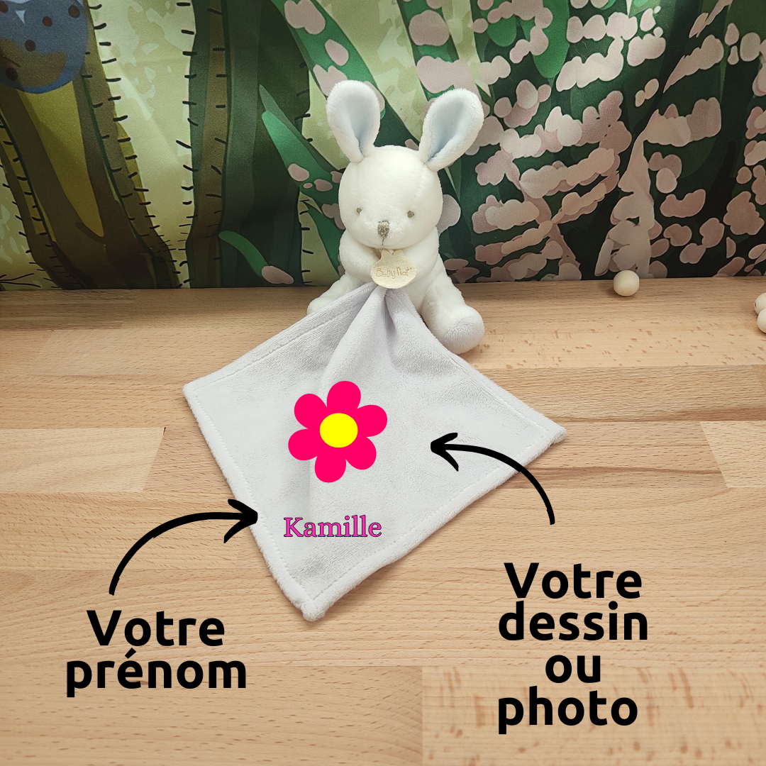 Fernand le lapin délicat – Doudou personnalisé