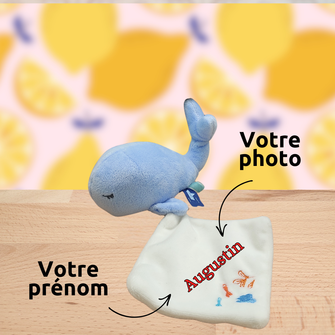Jade la baleine malicieuse – Doudou personnalisé