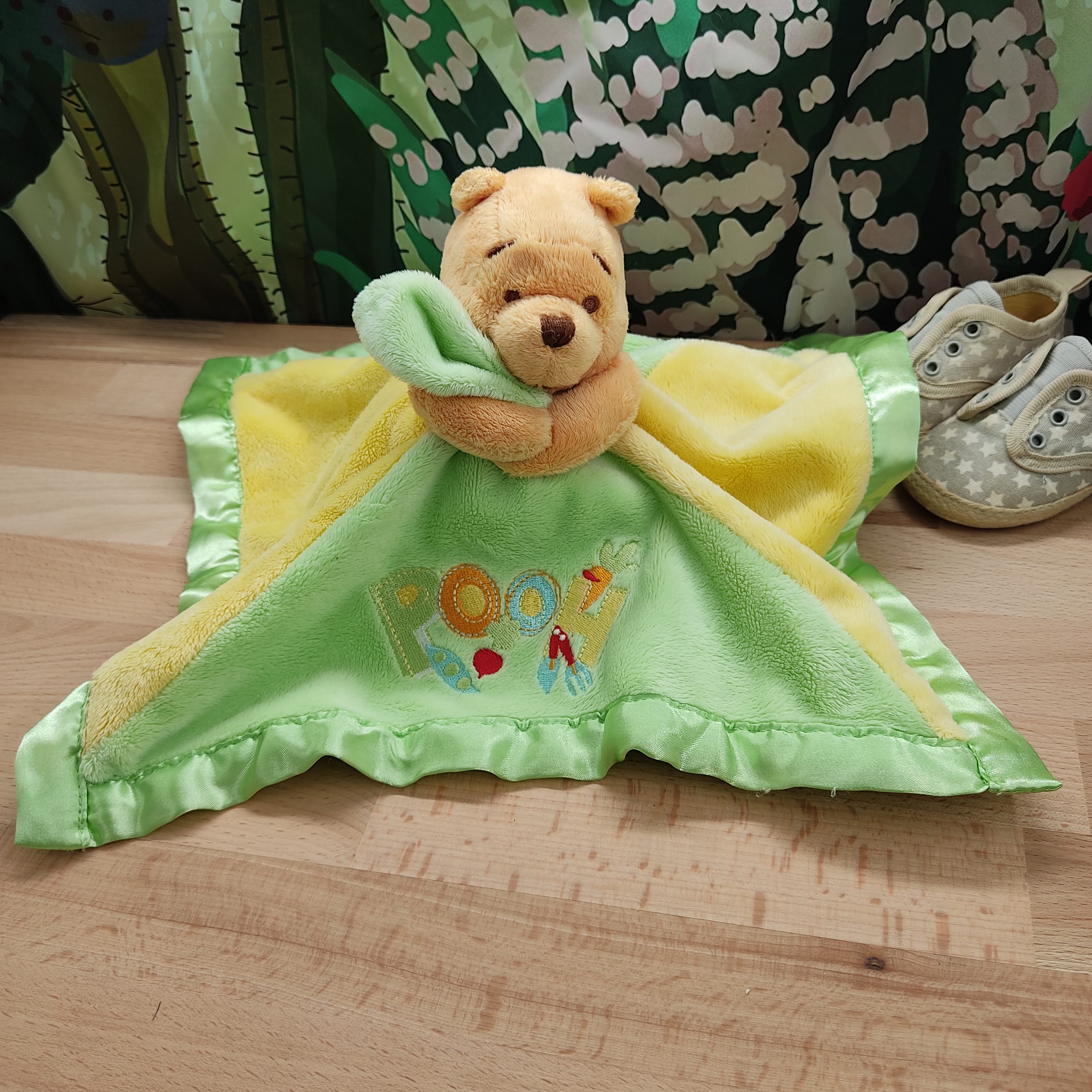 Doudou Winnie lourson vert