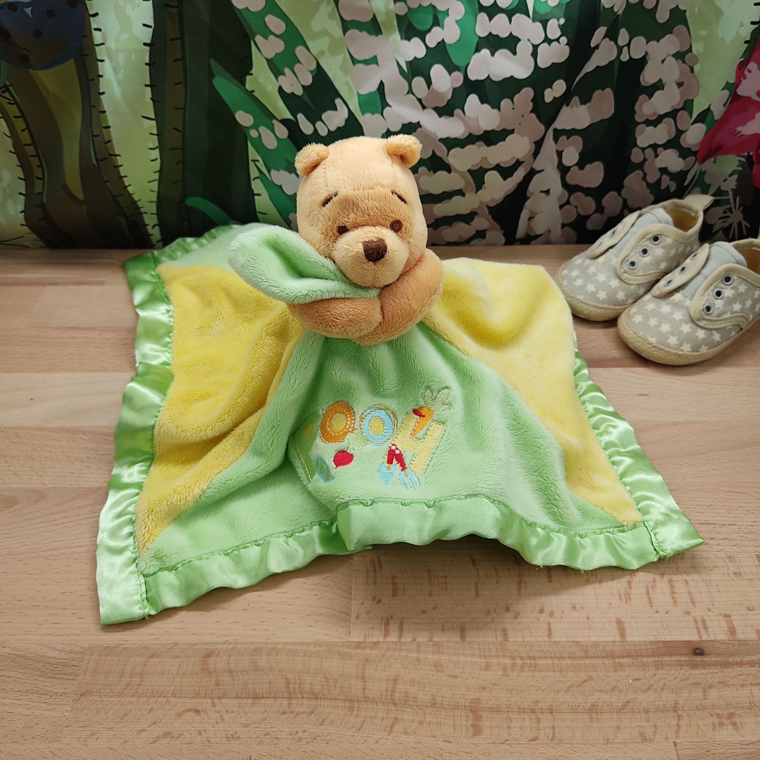 Doudou Winnie lourson vert