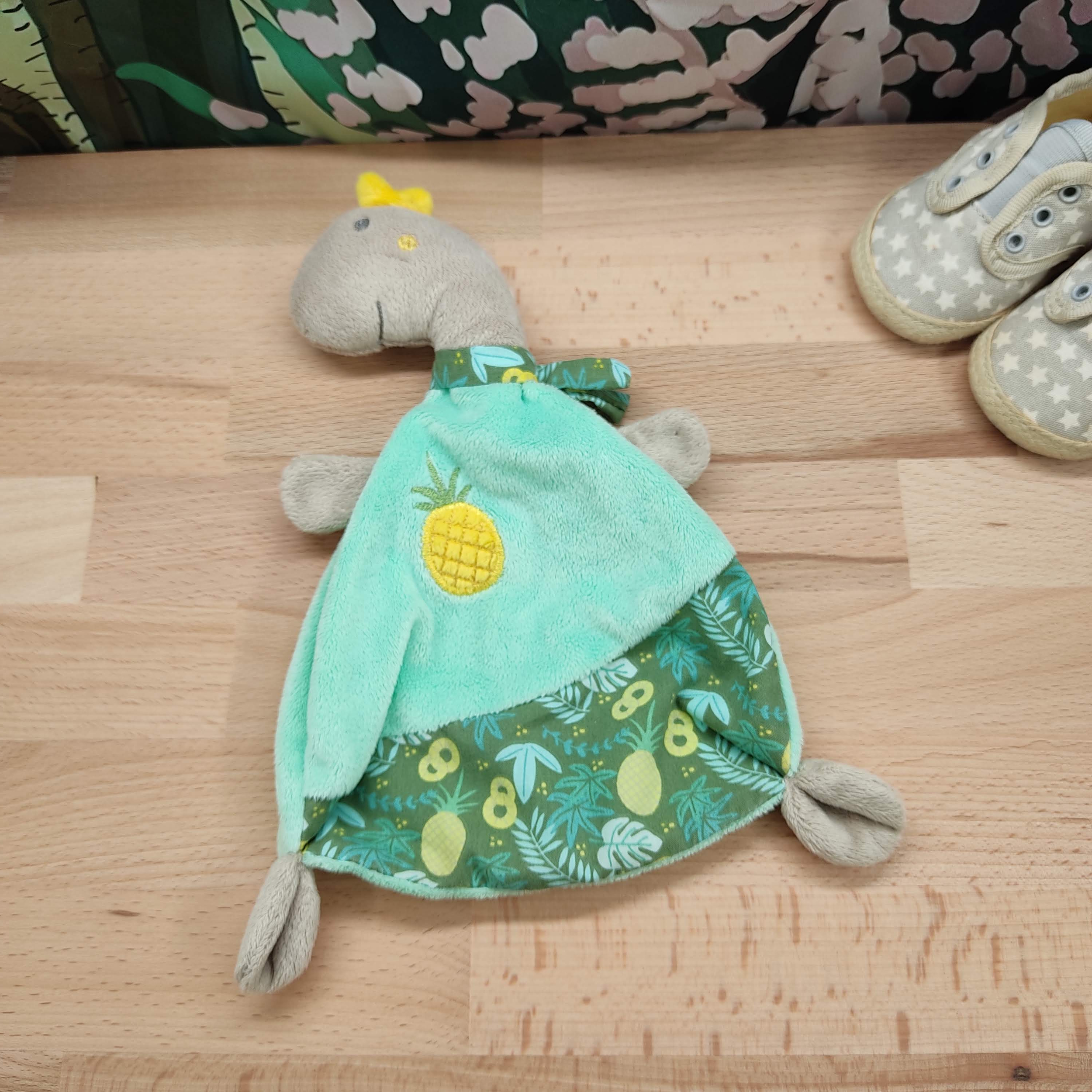 Doudou ananas dragon