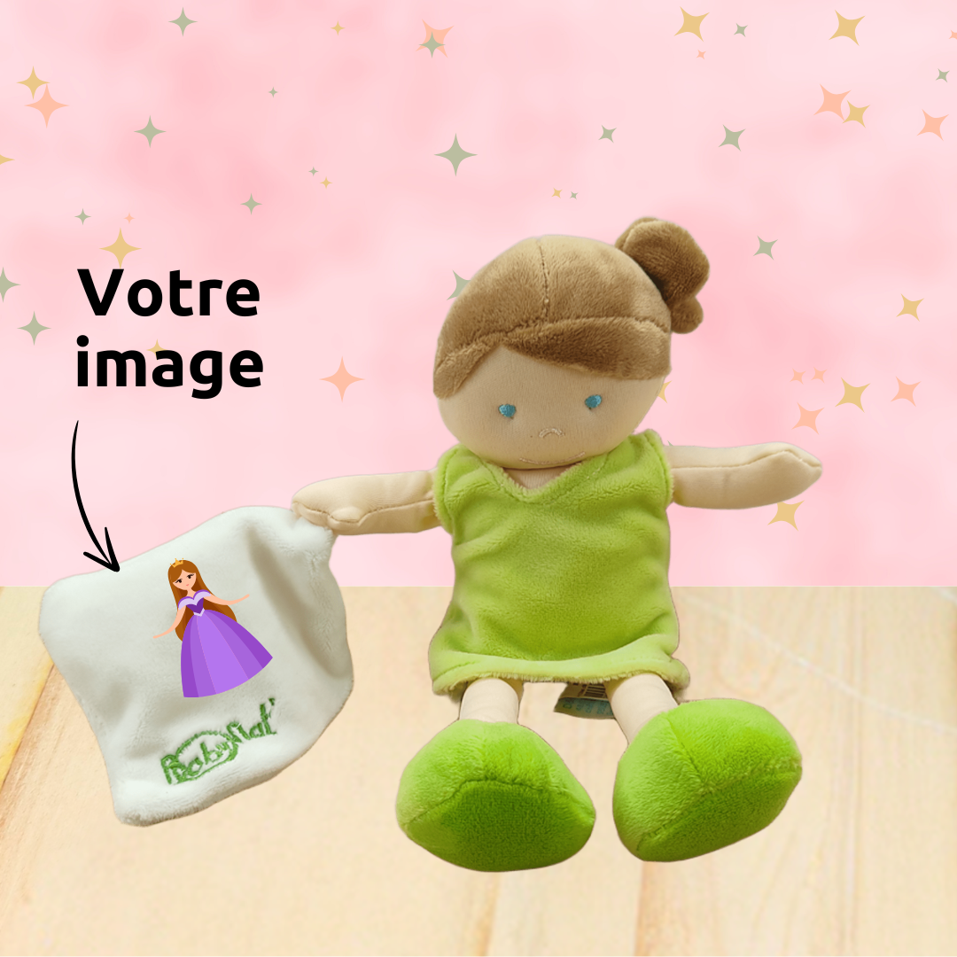 Louloute la poupée en tissu espiègle – Doudou personnalisé
