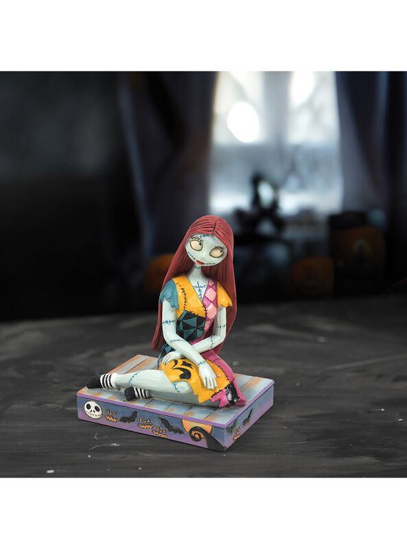 Figurine disney trad enesco sally etrange noel de mr jack sally assise 1