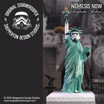 figurine star wars strormtrooper statue de la liberté nemesis now