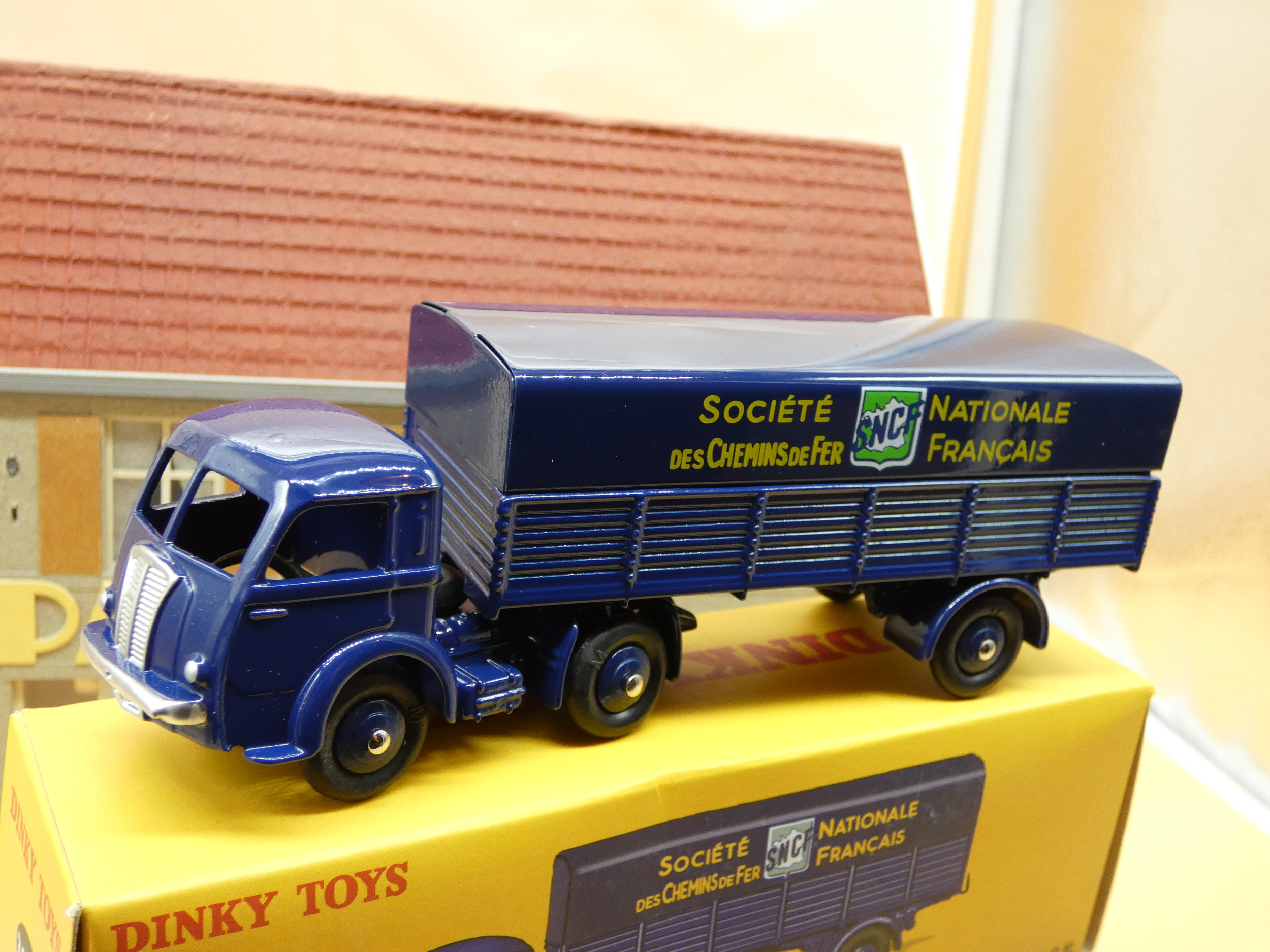 CAMION SEMI REMORQUE PANHARD SNCF DINKY TOYS ATLAS N°32 AB NEUF BOITE ORIGINE