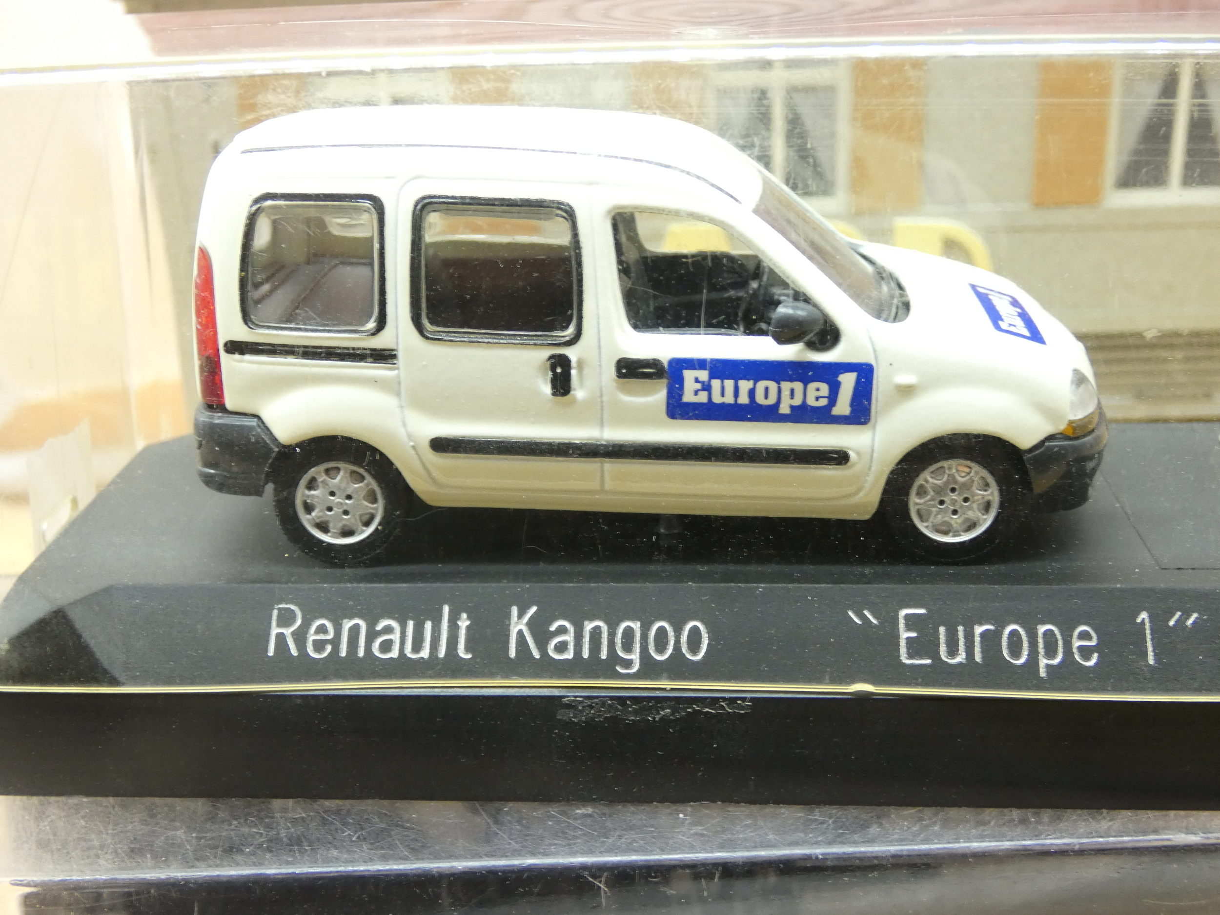 RENAULT KANGOO EUROPE 1 1/43 SOLIDO NEUF BOITE ORIGINE