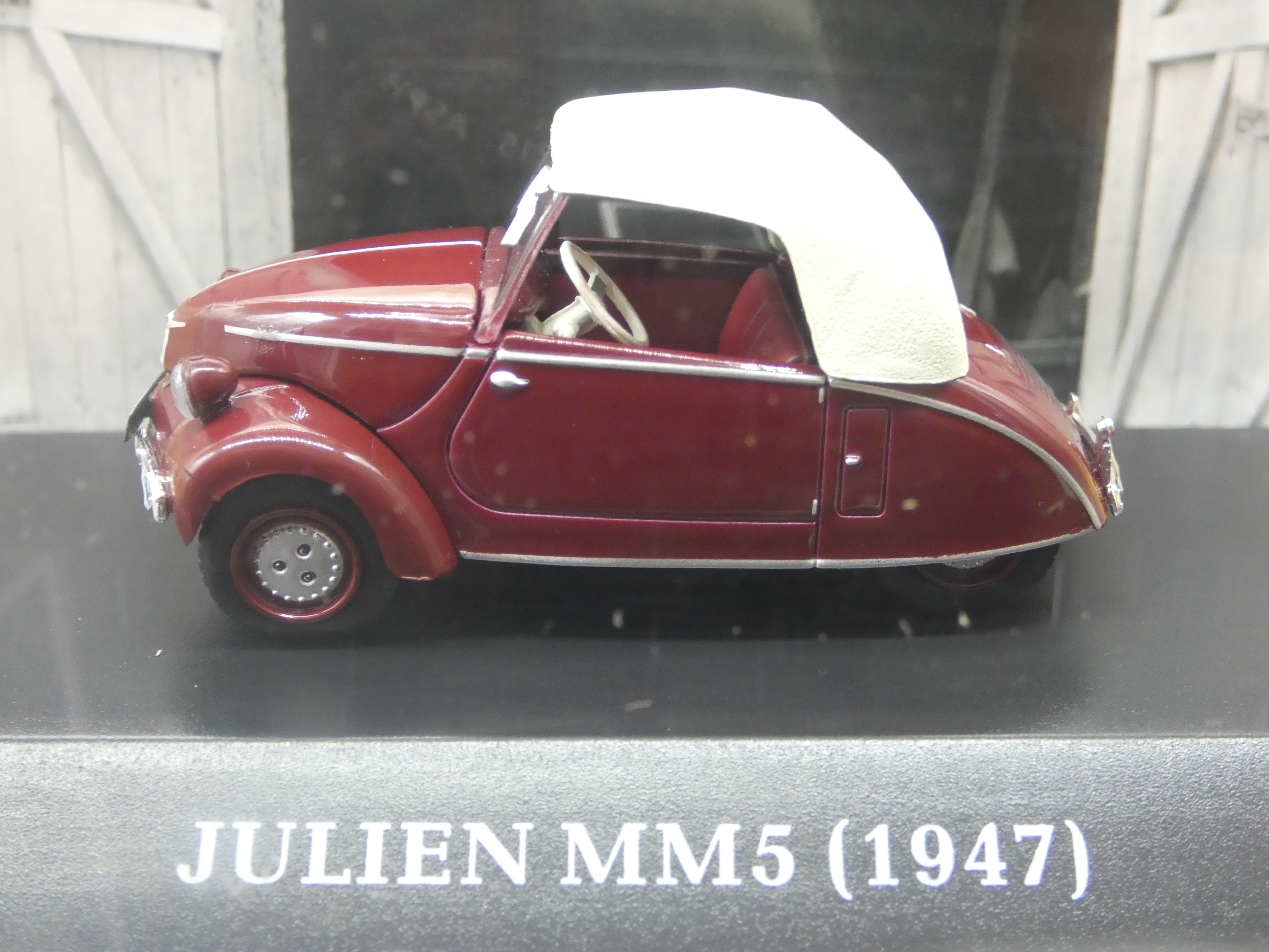 JULIEN MM5 1947 MINI VOITURE D\'ANTAN 1/43 IXO NEUF BOITE ORIGINE