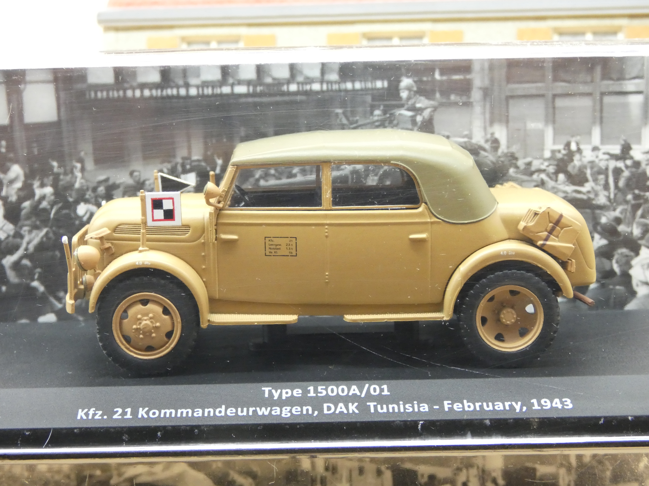 VOITURE TYPE 1500 A/01 TUNISIE 1943 MILITAIRE 1/43 IXO NEUF BOITE ORIGINE