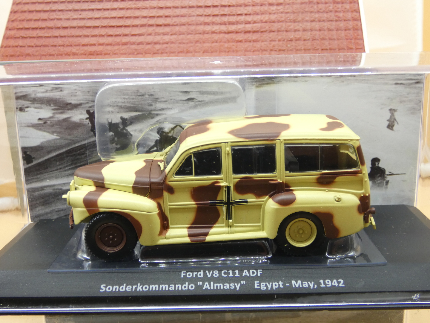 Ford V8 C11 ADF Militaire 1942 - Modèle Presse 1/43