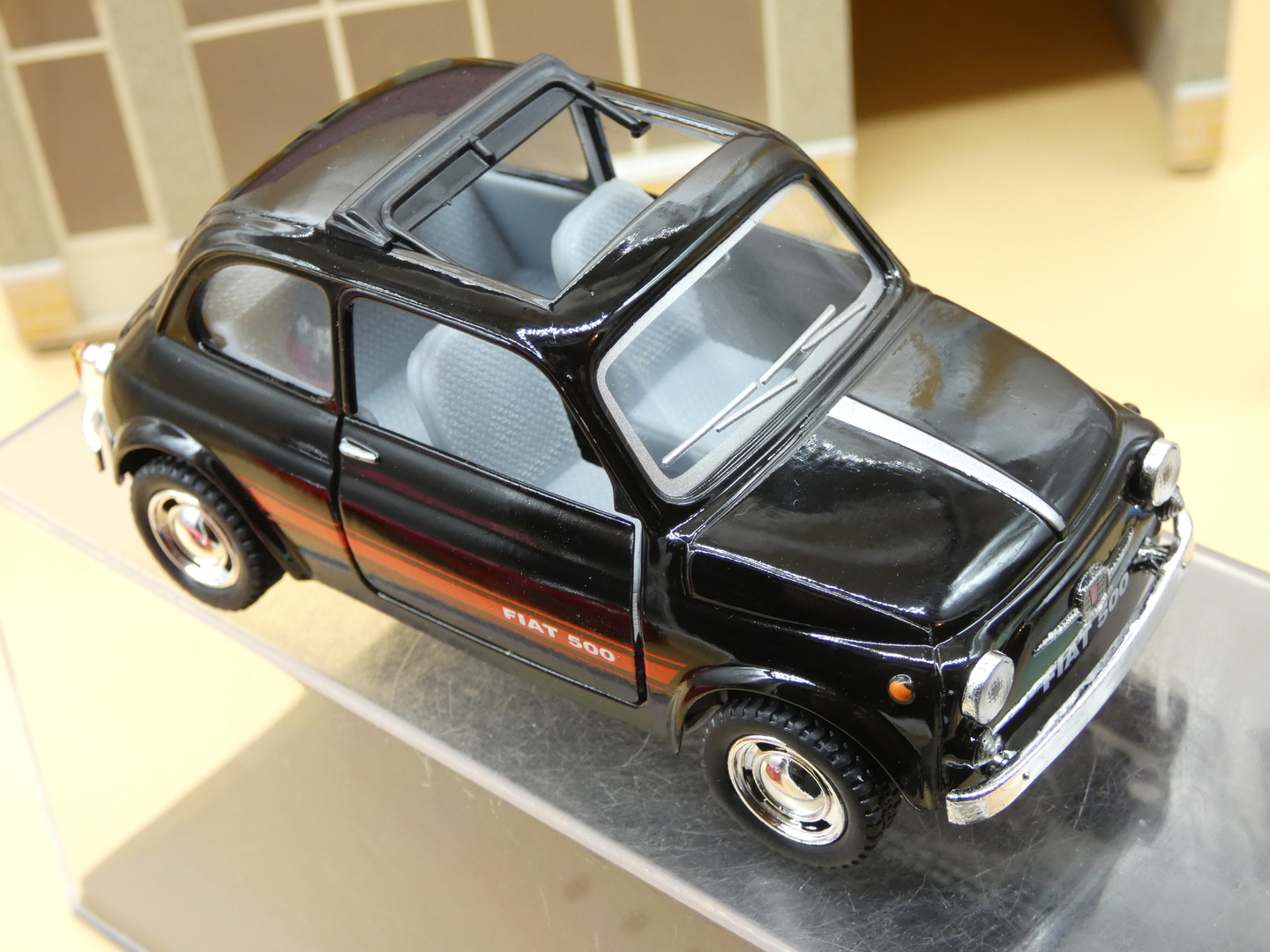 FIAT 500 NOIRE Décapotable 1/24éme KINSMART Voitures/Voitures