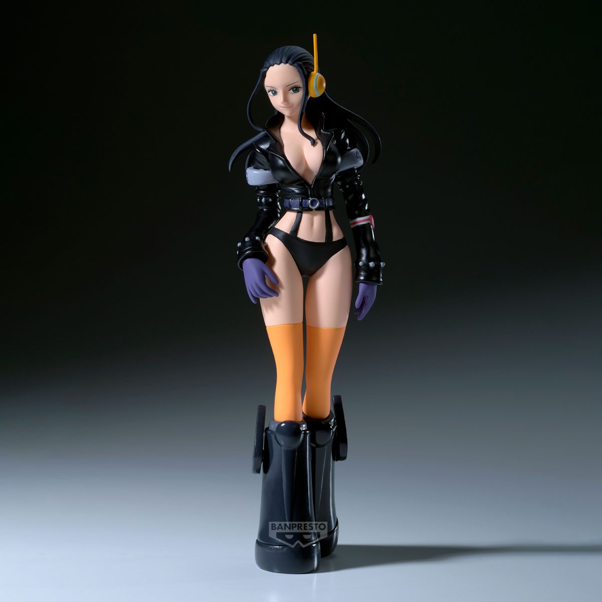 ONE PIECE - THE SHUKKO FIGURE - ROBIN ver.EGGHEAD