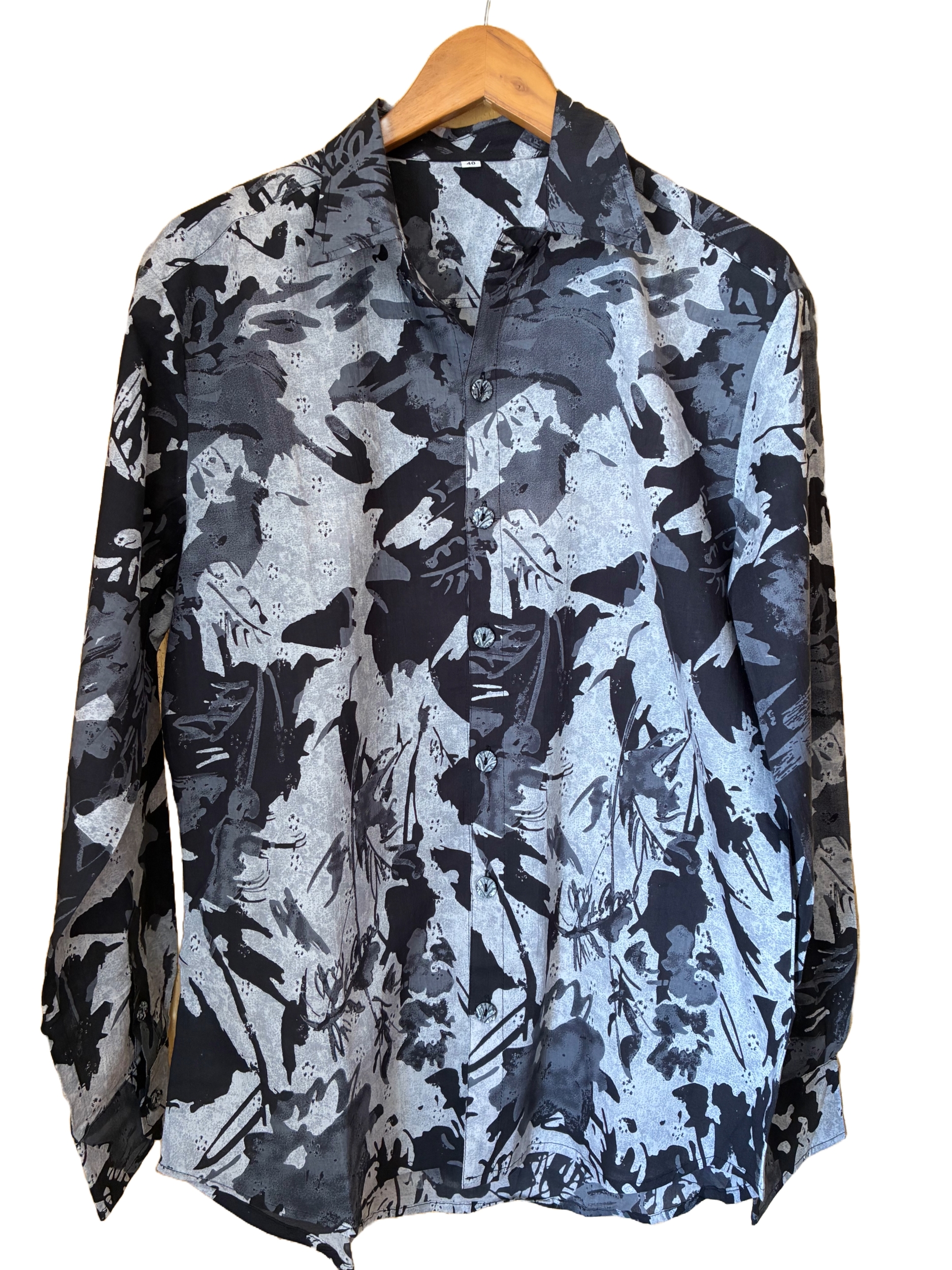 Chemise manches longues taille 38 noire et blanche