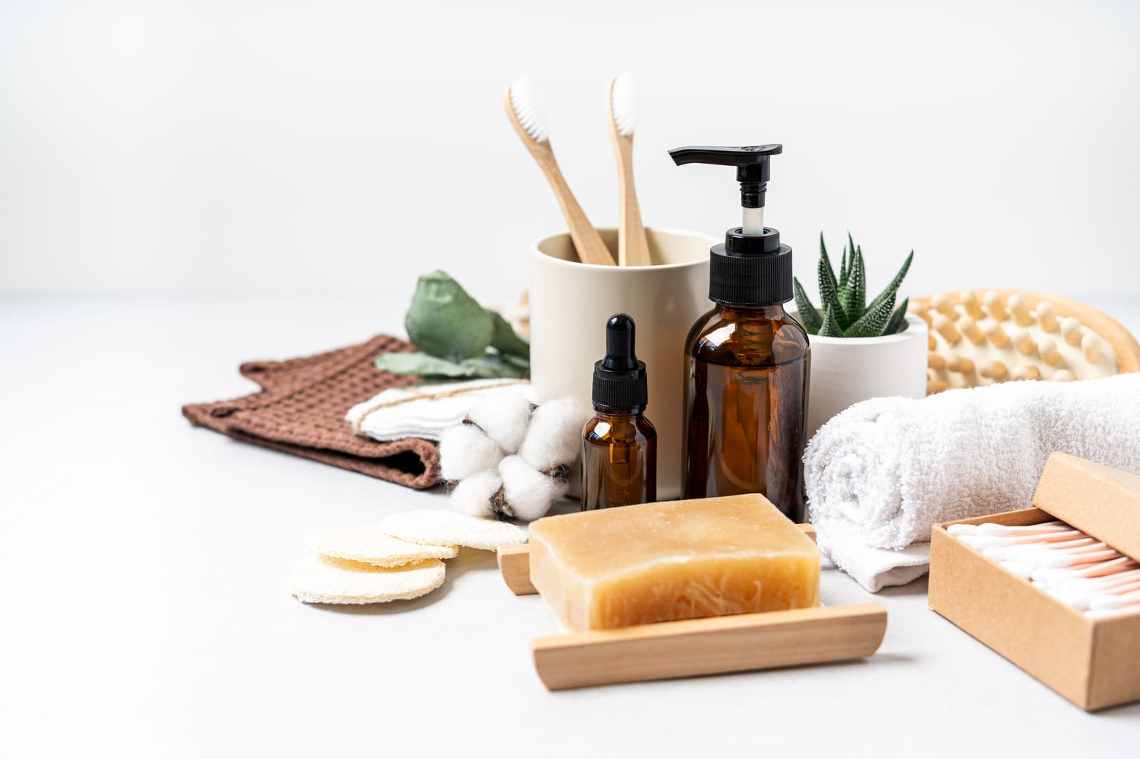 natural bathroom and home spa tools zero waste sustainable lifestyle