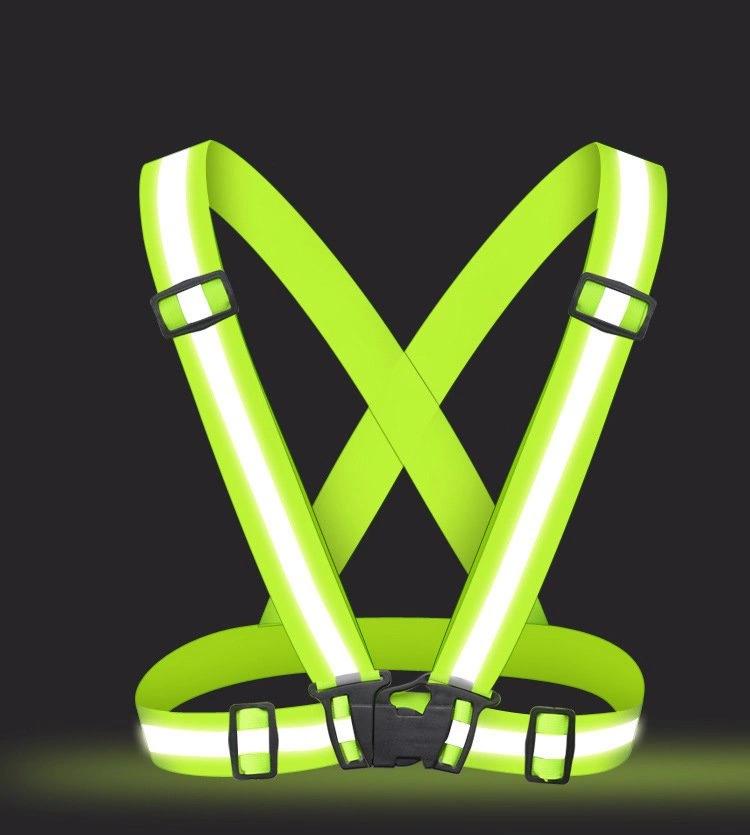 eng_pl_Adjustable-reflective-harness-for-a-running-bike-yellow-69080_6