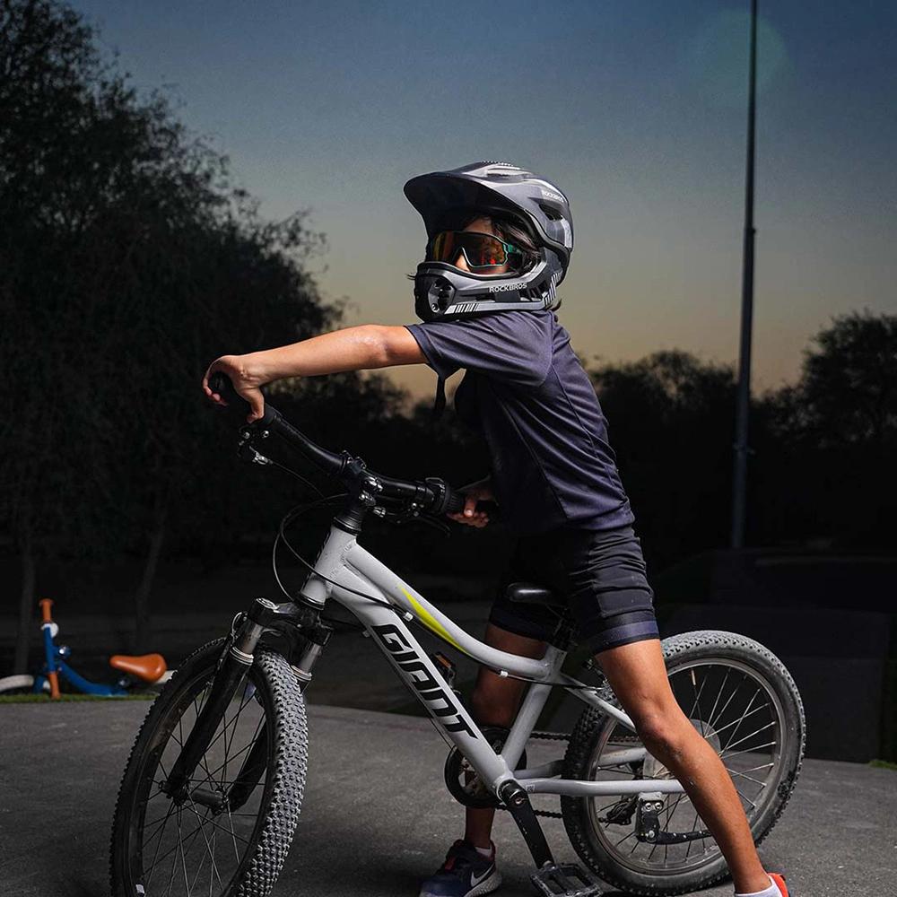 eng_pl_Rockbros-TT-32SBTG-M-children-39-s-bicycle-helmet-with-removable-chinbar-size-M-gray-157258_1