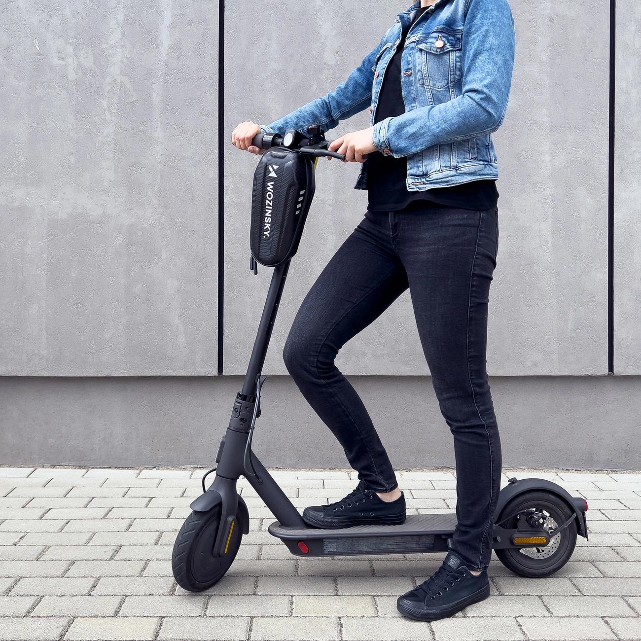 eng_pl_Wozinsky-waterproof-scooter-handlebar-bag-3l-handlebar-bag-black-WSB4BK-63976_14