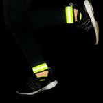 eng_pl_Reflective-armband-bicycle-running-Velcro-4cm-yellow-69191_6