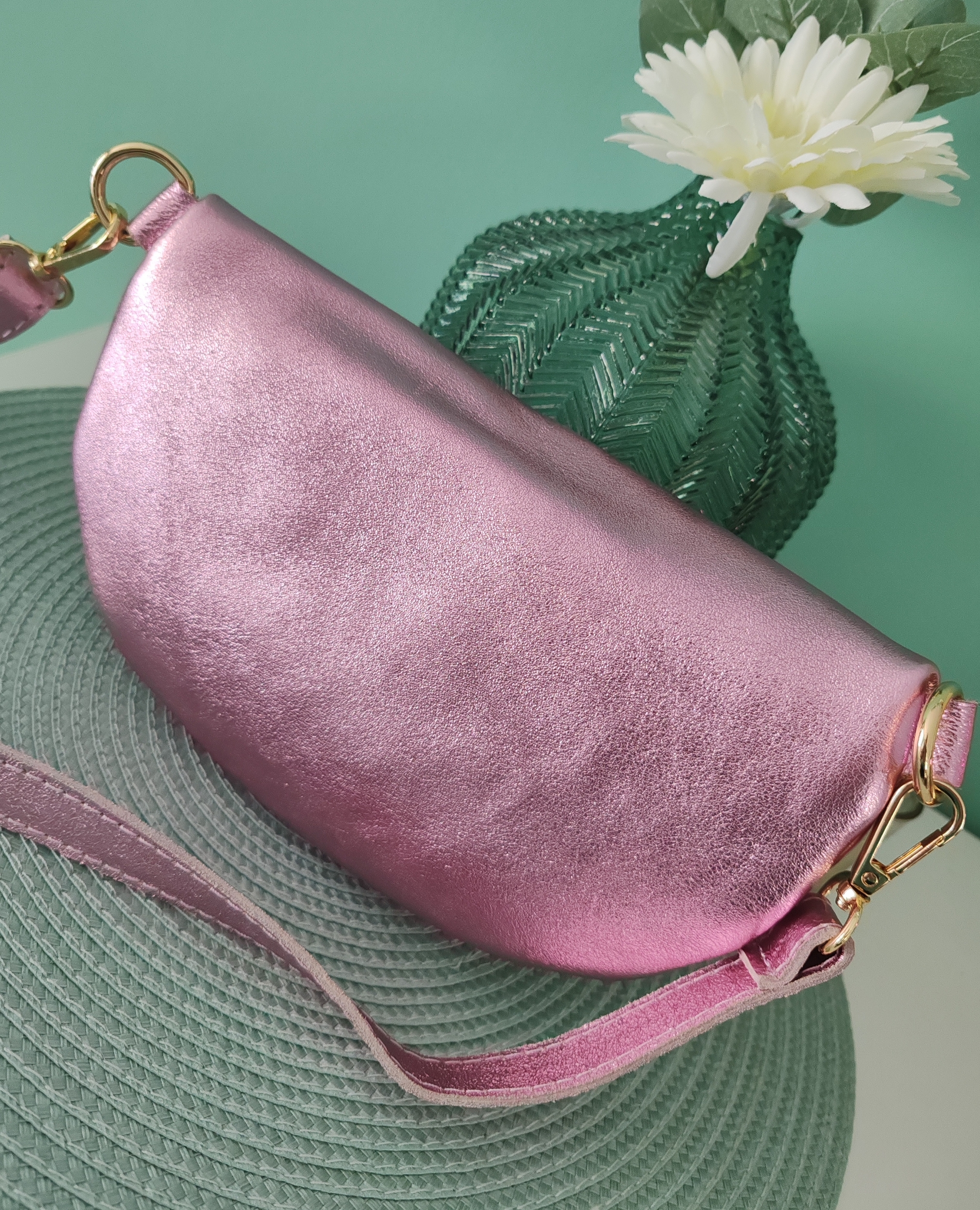 Sac banane cuir rose brillant
