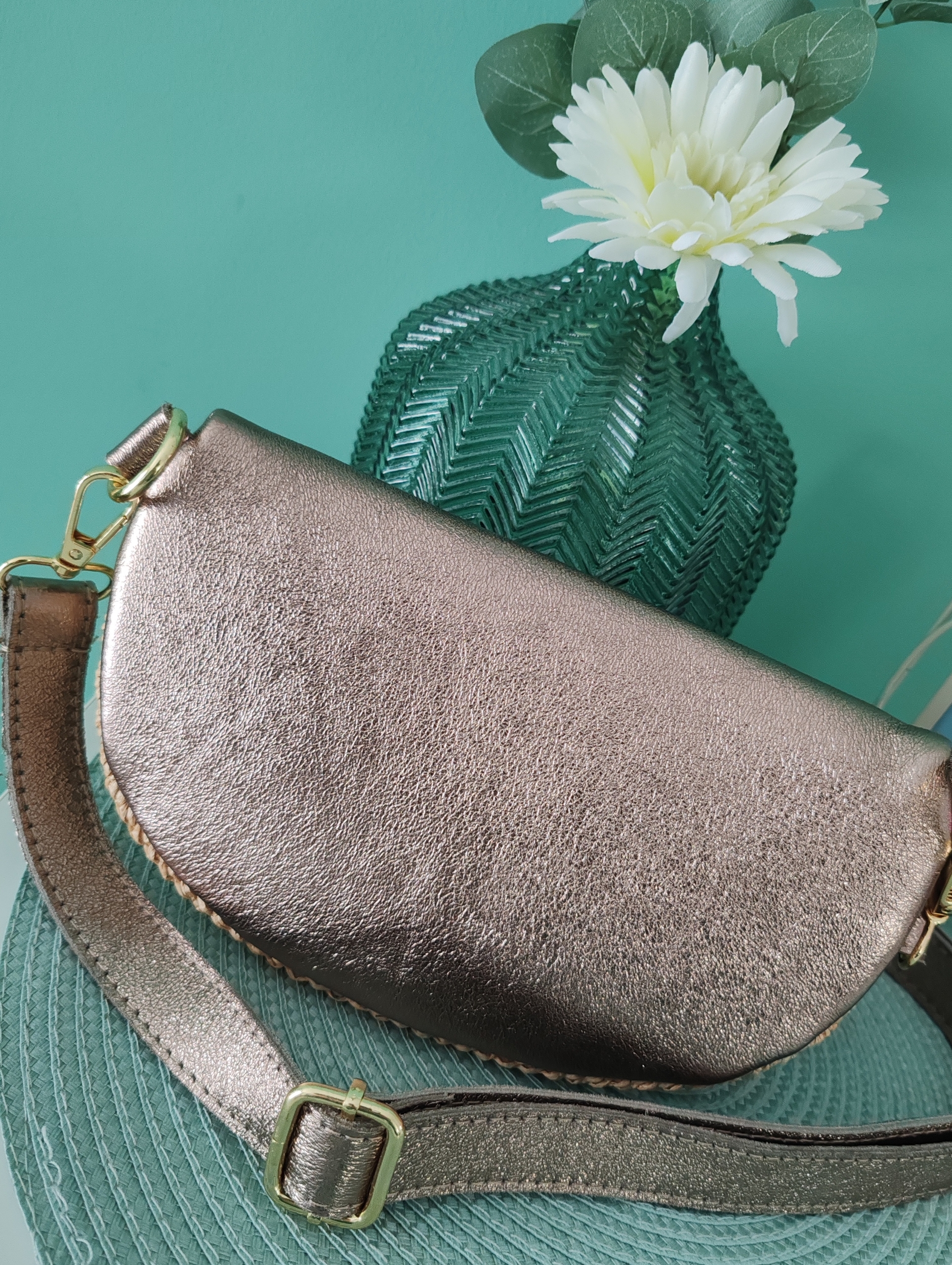 Sac banane cuir bronze et raphia