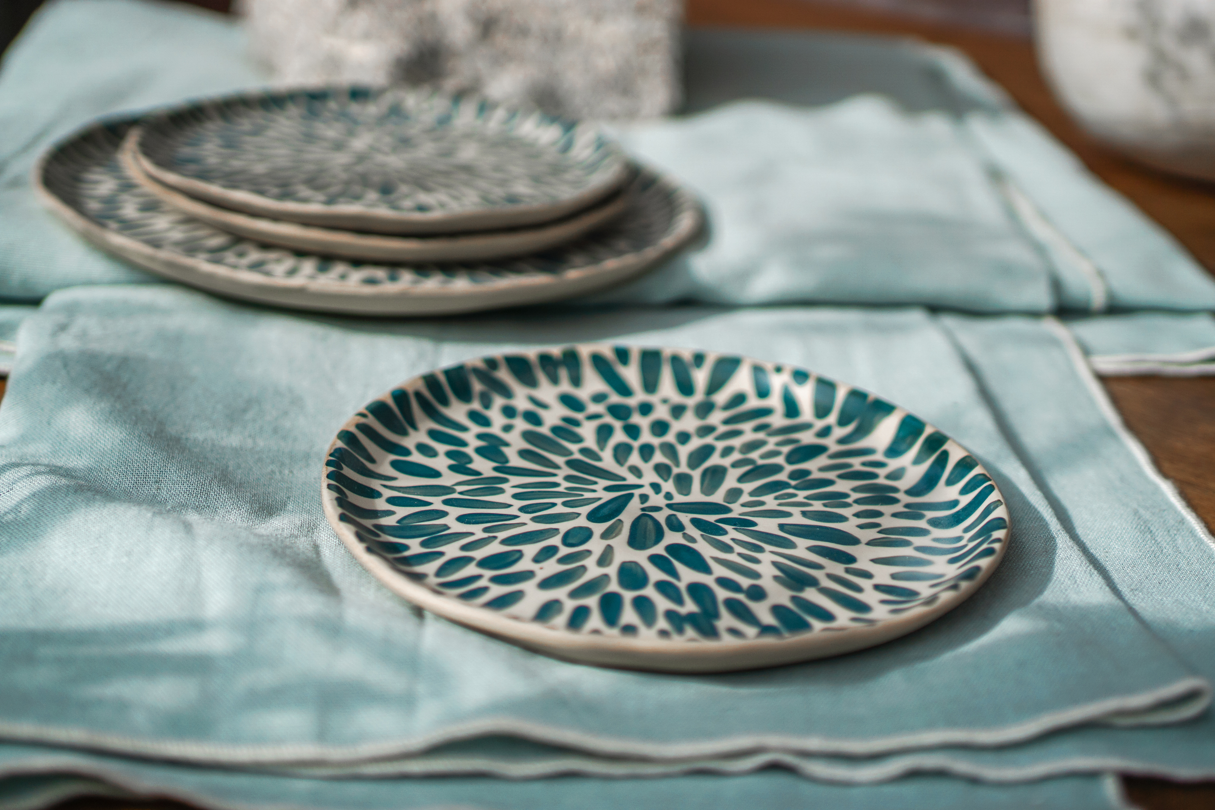 Lot dassiette table artisanale Nagori