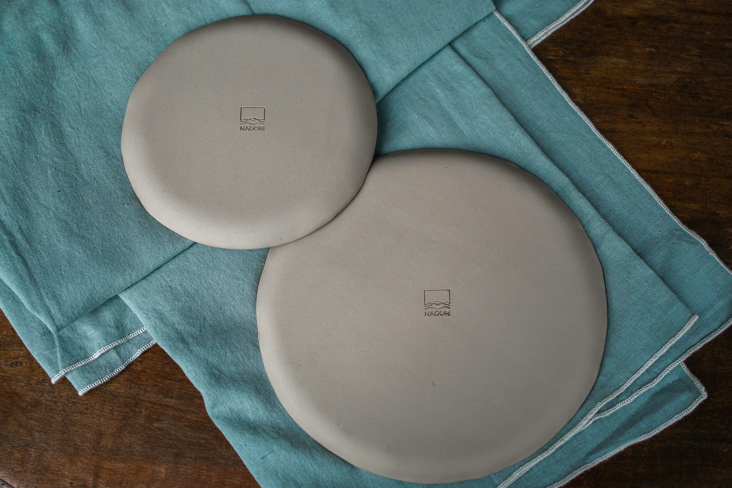 Assiette faite main Nagori
