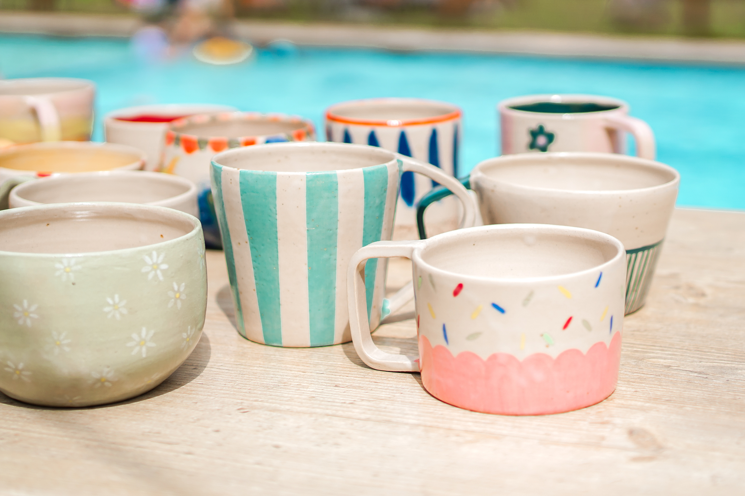 Atelier peinture sur mug céramique – activité créative Le Mans