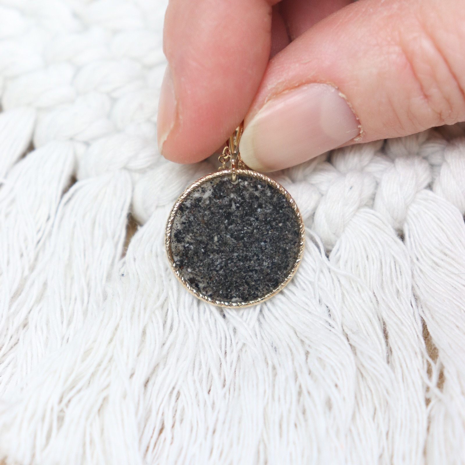 collier deuil animal chien chat cendres funeraires