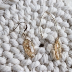 boucles oreilles resine ecoresponsable fleurs sechees poils animaux crochets gold filled