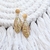 boucles oreilles poils chien fleurs sechees resine legere