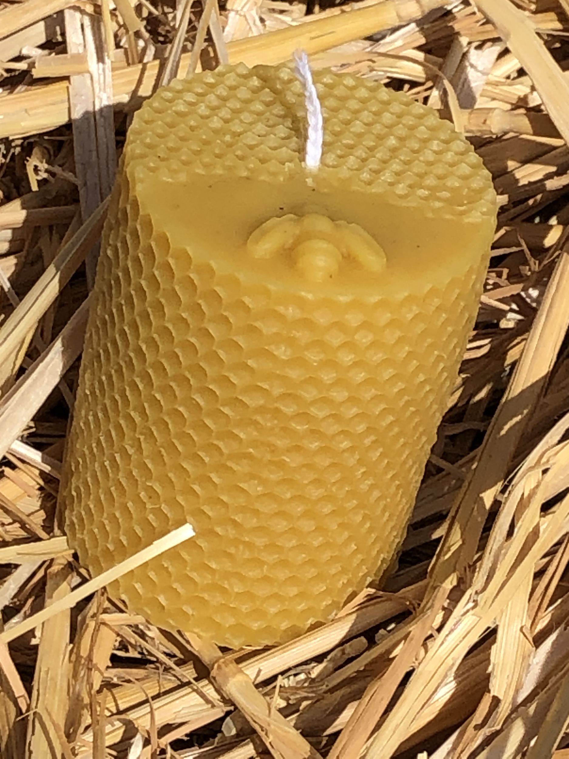 Bougie cylindre en cire d’abeille naturelle