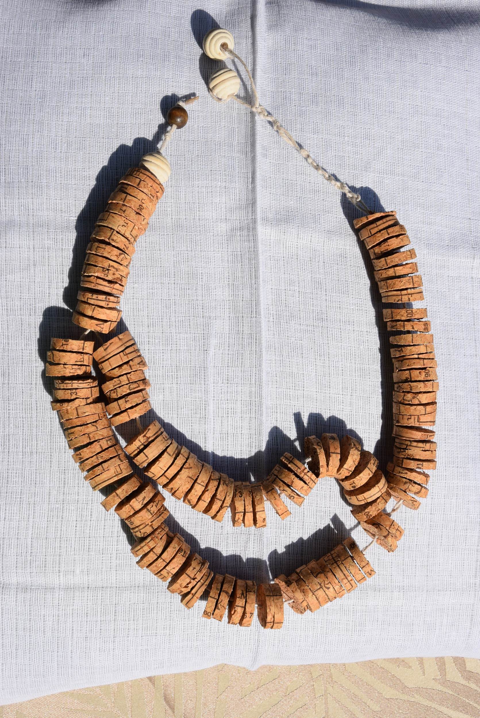 Collier en bouchons de liège