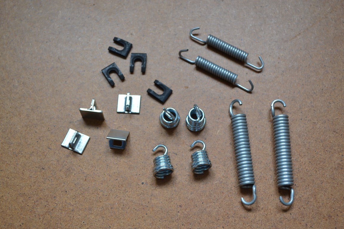 Kit ressorts fixation machoires frein Peugeot - Simca - Talbot