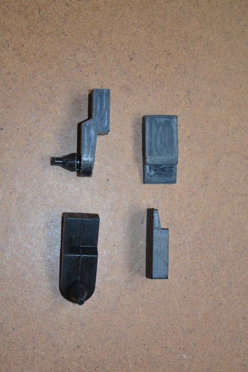 Kit 4 caoutchoucs de maintien de calandre Peugeot 203