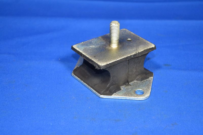 Support moteur Peugeot 403 404 J7 J9 neuf