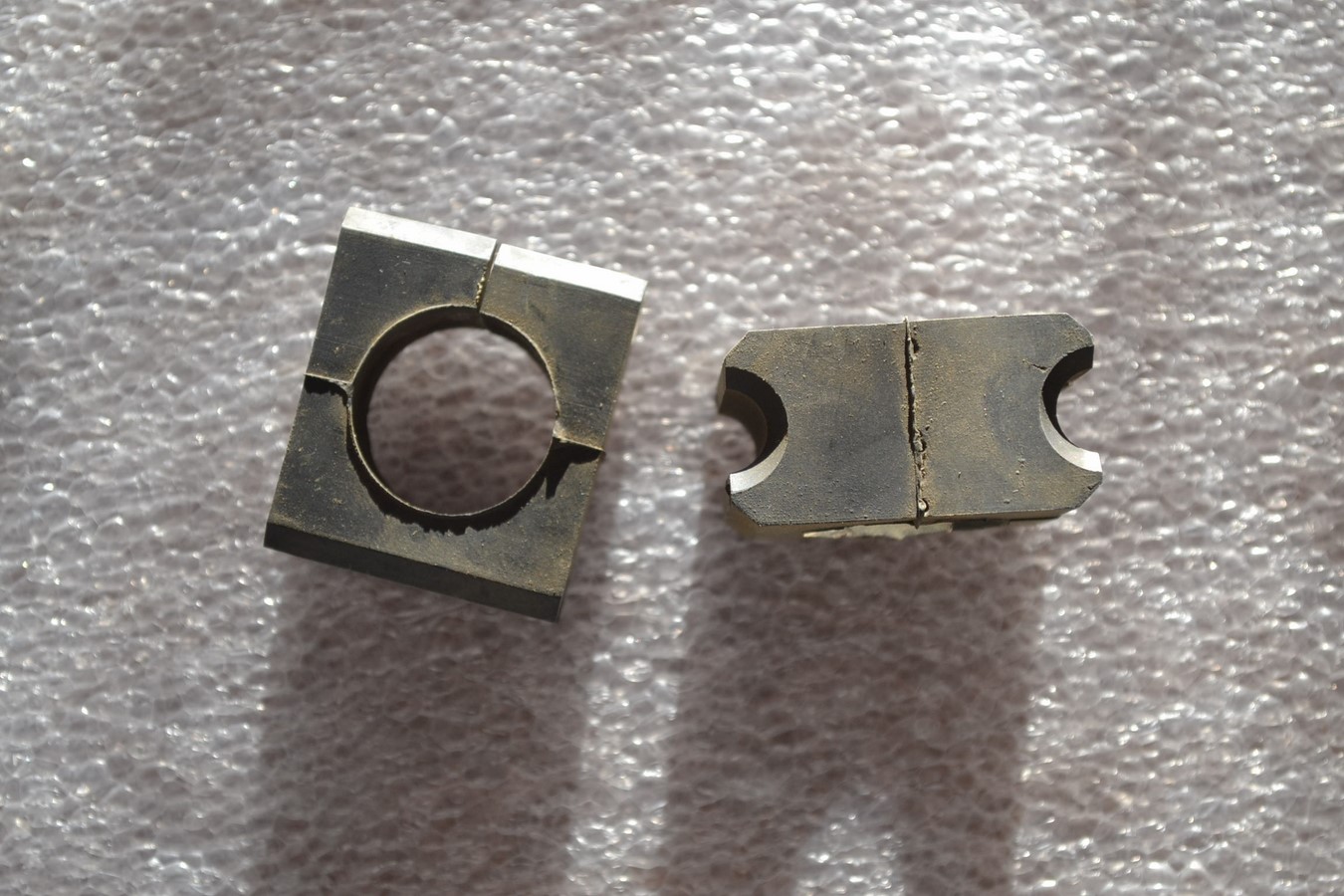 Paire silentblocs barre stabilisatrice avant Peugeot 504