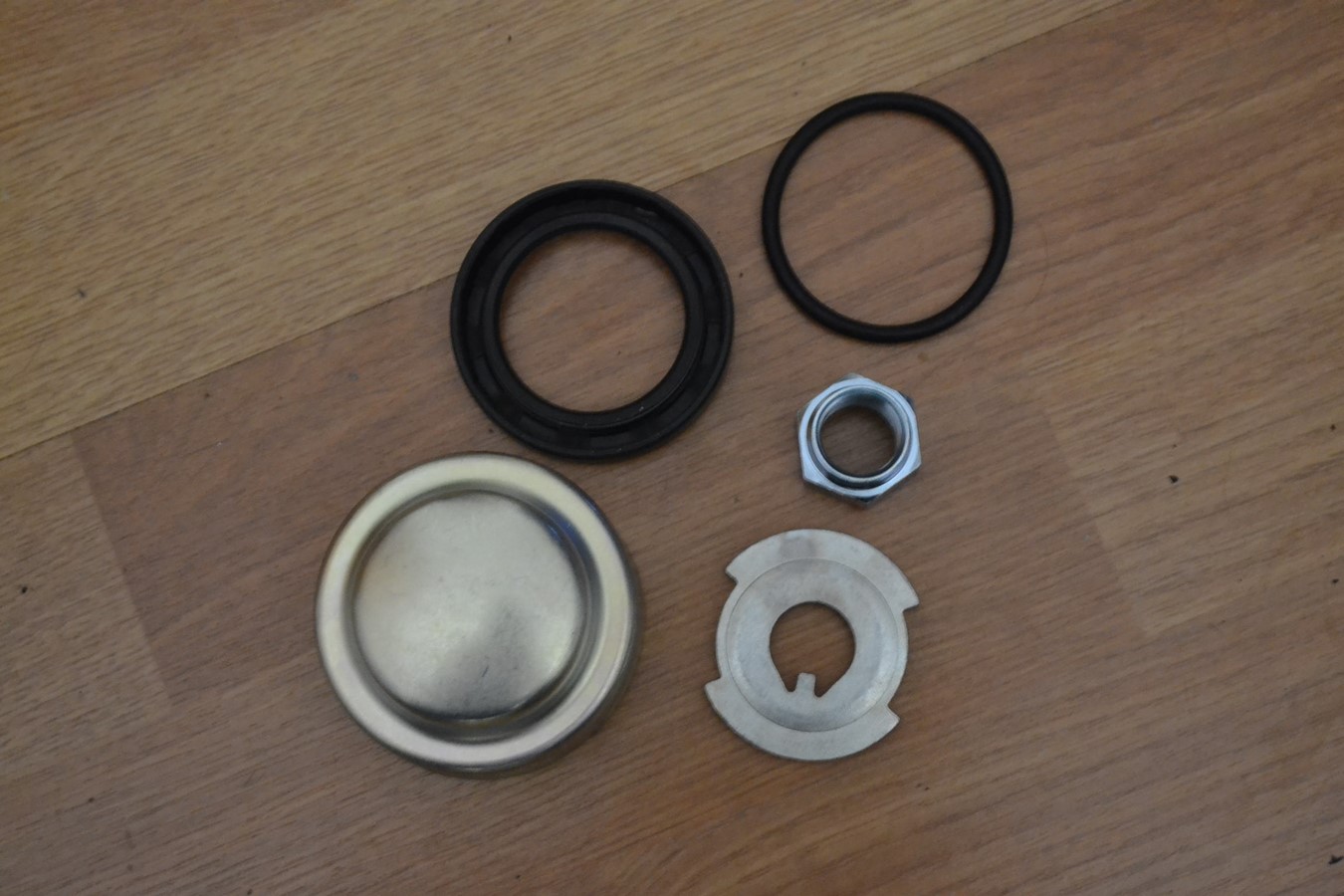 Kit nécessaire de moyeu avant, sans roulement, Peugeot 404 504