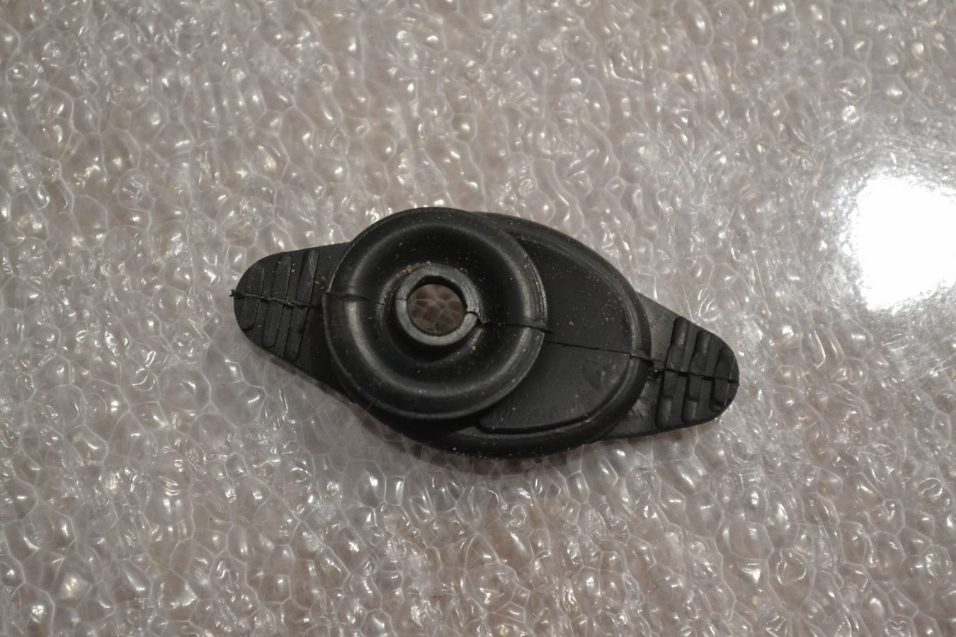 Capuchon caoutchouc contact de porte Peugeot 205 305 307 406