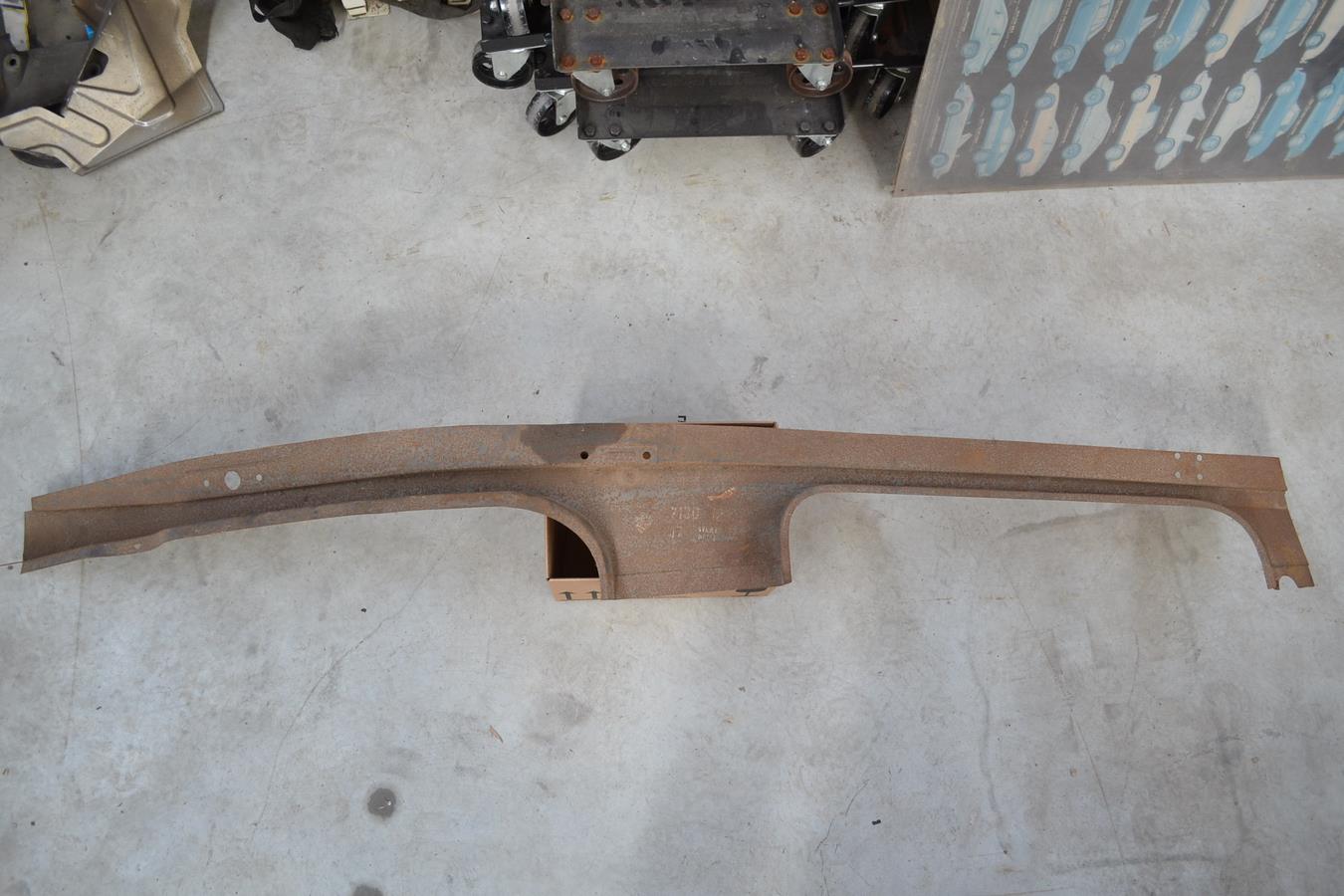 Doublure latérale de porte avant droite Peugeot J7
