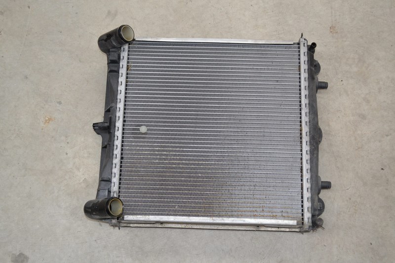 Radiateur de refroidissement moteur Porsche Boxster 986 / 911 - 996