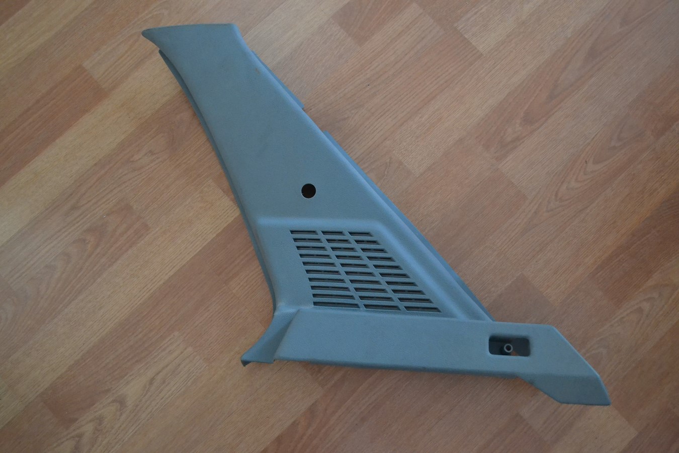 Garniture / habillage support plage arrière droit de coffre Peugeot 205 5 portes, neuf