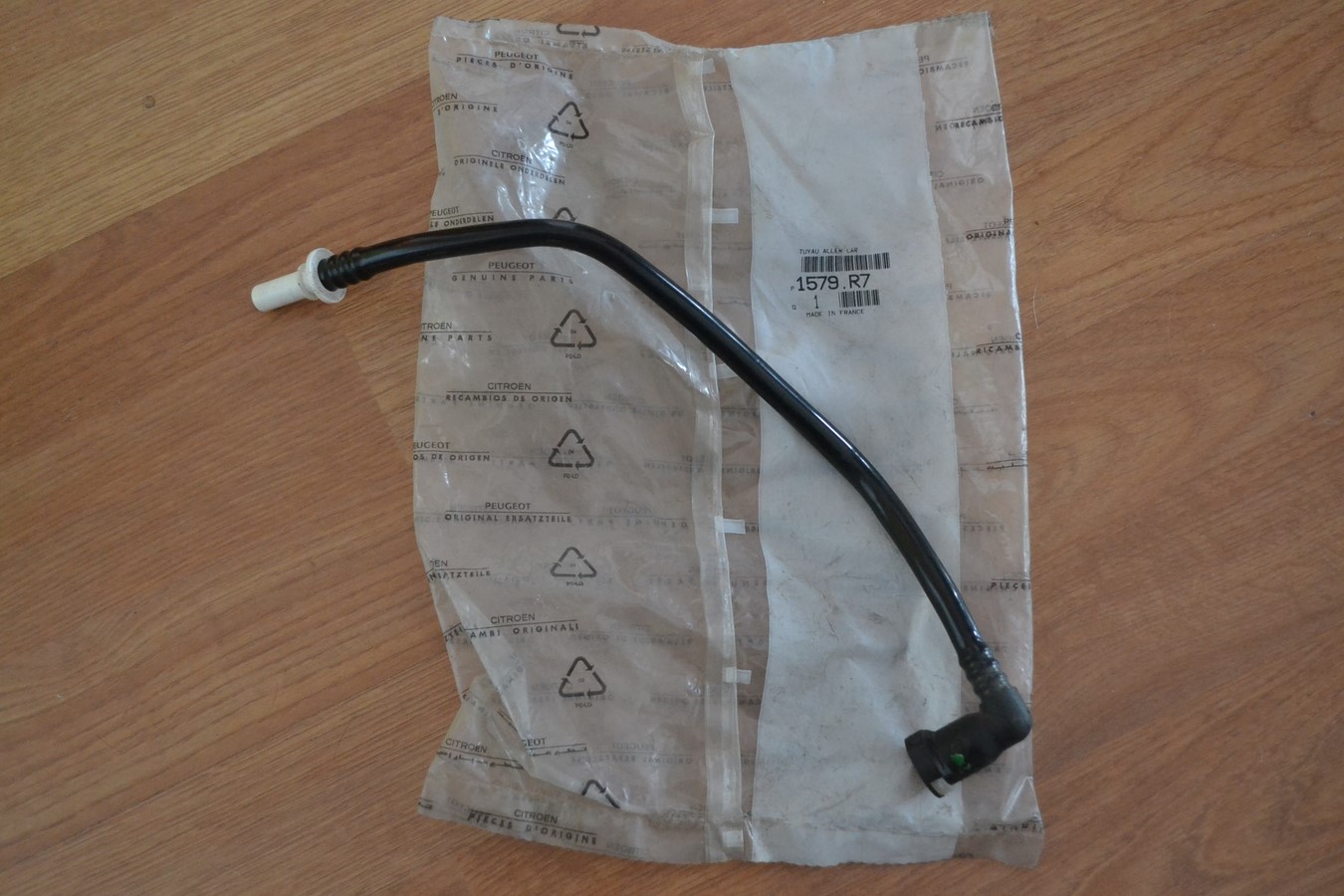Tuyau aller alimentation carburant Peugeot 306 406