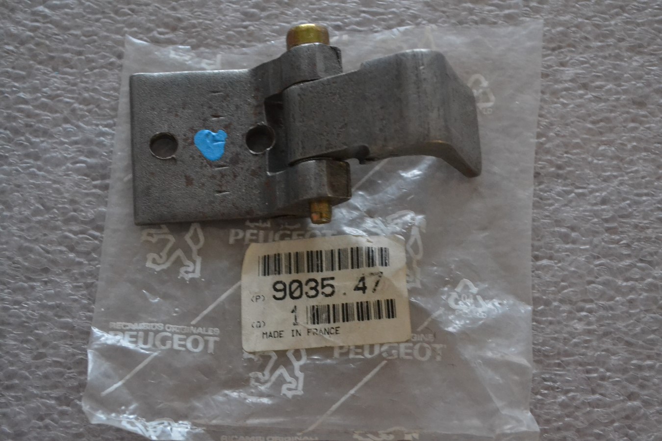 Charnière de porte Peugeot 405 neuve
