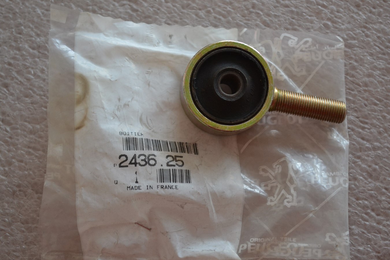 Silentbloc de commande de boîte Peugeot 305