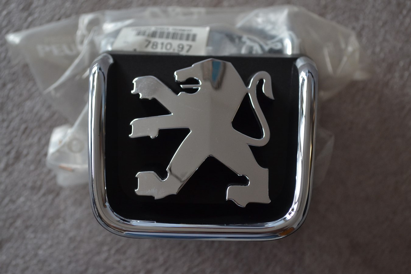 Lion de calandre Peugeot Partner