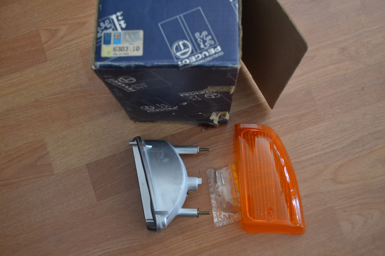 Feu clignotant avant gauche complet pour Talbot 1307 1308 1309