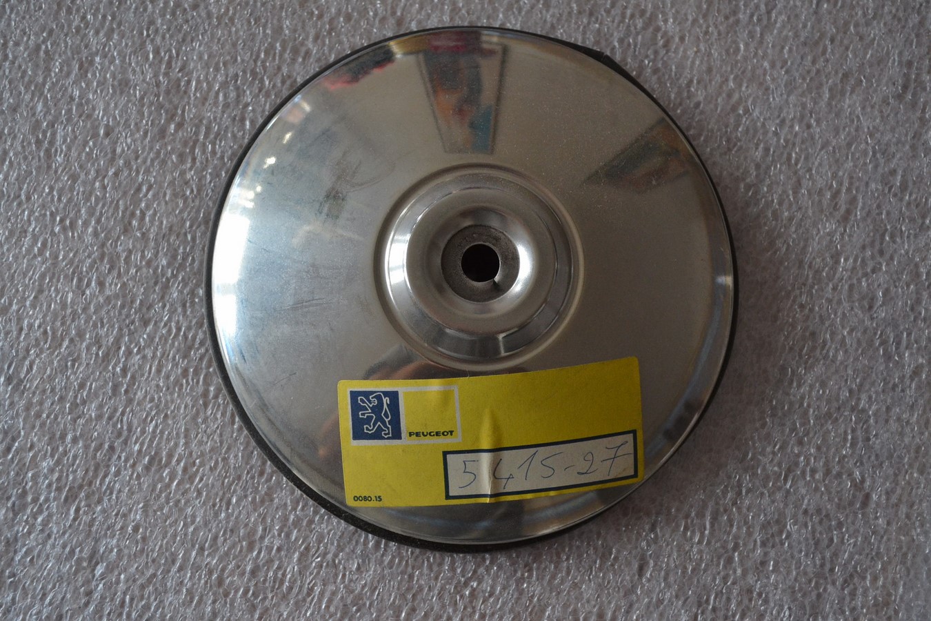Enjoliveur de roue tôle, diamètre 157mm, pour Peugeot 104.